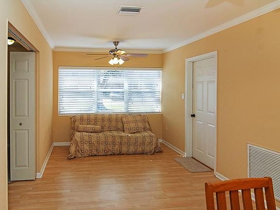 4th image of 5840 44th Ave N