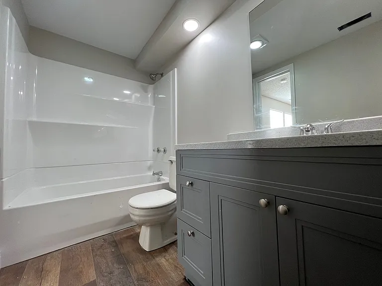 327 N 7th St — Photo 15