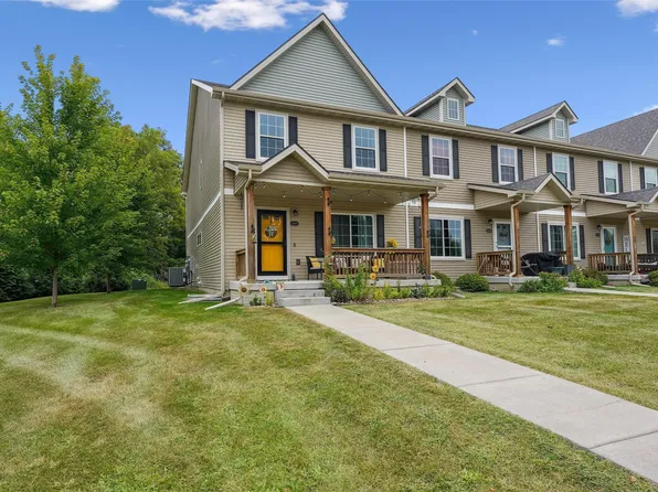 2640 Lexington Dr, Norwalk, IA 50211