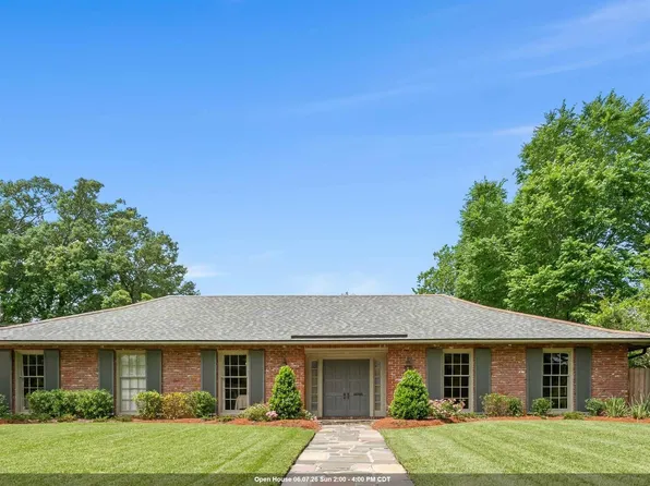 1932 Country Club Dr, Baton Rouge, LA 70808