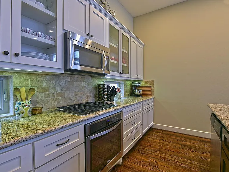 2441 Charleston St #C — Photo 3