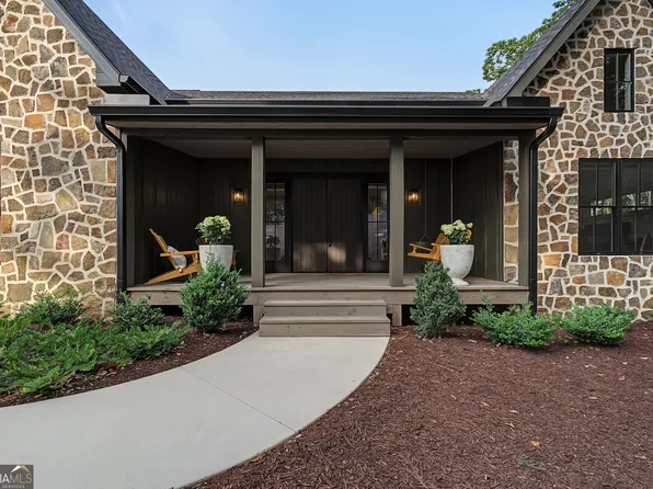 1095 Rabun Bluffs Dr, Lakemont, GA 30552