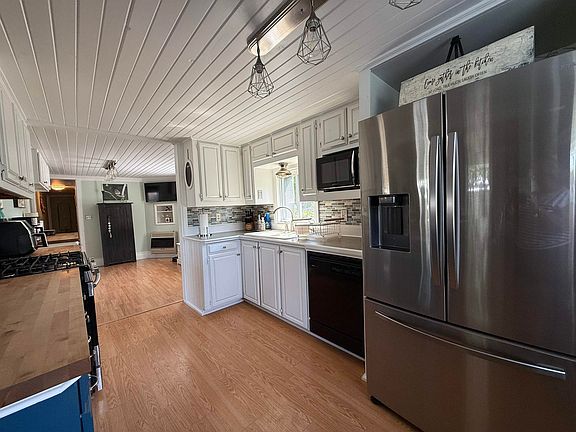 5th image of 816 Ogden St