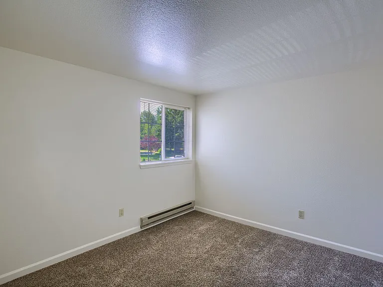 Campus Landing Apartments — Photo 33
