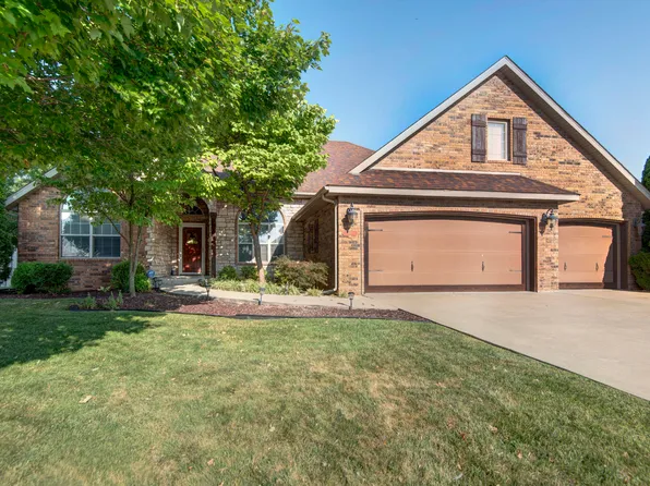 615 N Maplewood Hills Road, Nixa, MO 65714