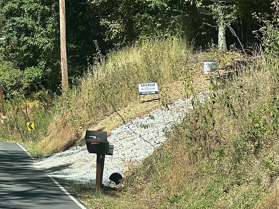 2nd image of 2050 Jones Bend Rd