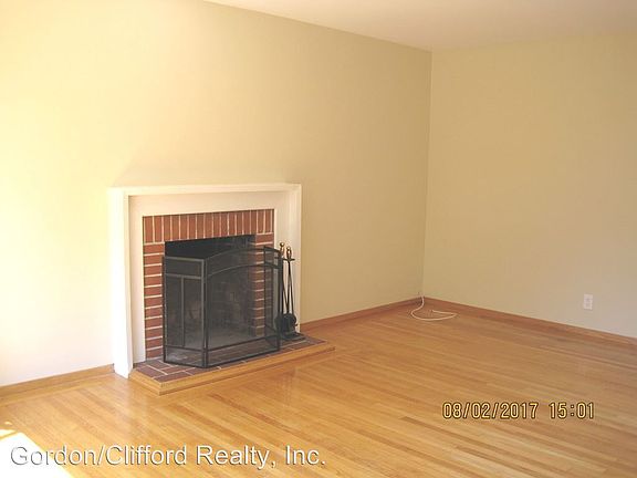 3rd image of 196 Panorama Dr