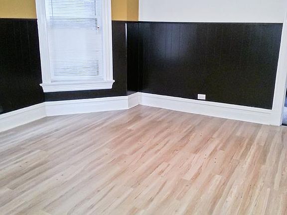 2nd image of 843 N Francisco Ave APT 2R
