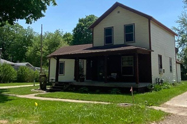 2nd image of 226 E Adelaide St
