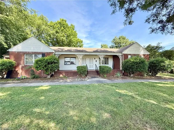 2922 Pleasant Garden Rd, Greensboro, NC 27406