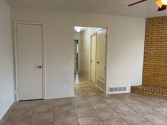 3rd image of 205 W Mockingbird Ln Unit A & B