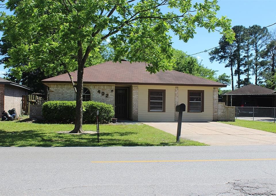 1st image of 402 Hollyvale Dr