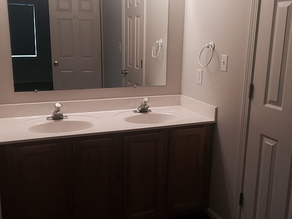 3rd image of 4042 Ivywood Dr