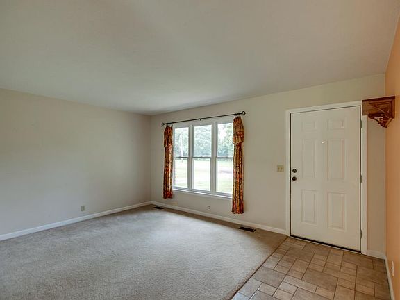 4th image of 2668 Birdsong Ave