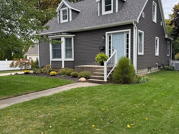421 E Central Ave, Zeeland, MI 49464