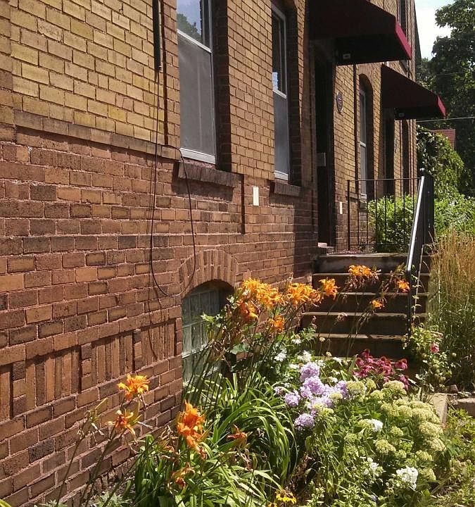2nd image of 2375 Long Ave