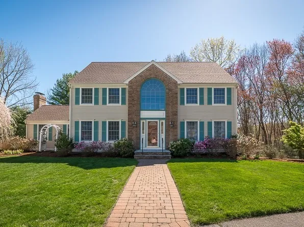 124 Lilah Ln, Reading, MA 01867