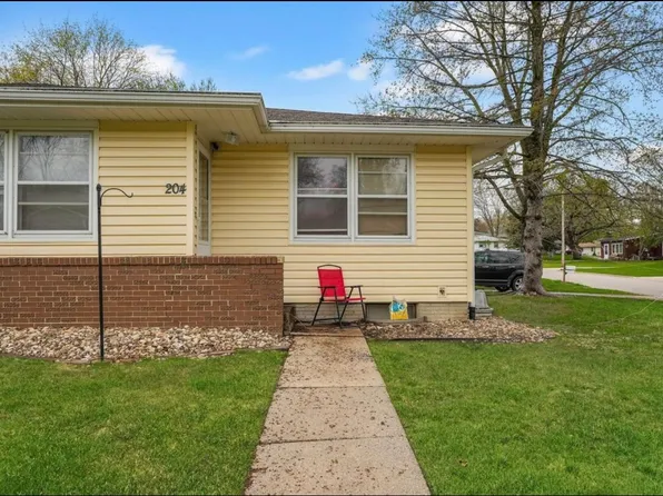 204 Westbourne Rd, Waterloo, IA 50701