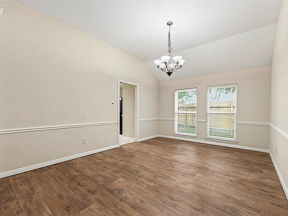 4th image of 11619 Cedarvale Ln