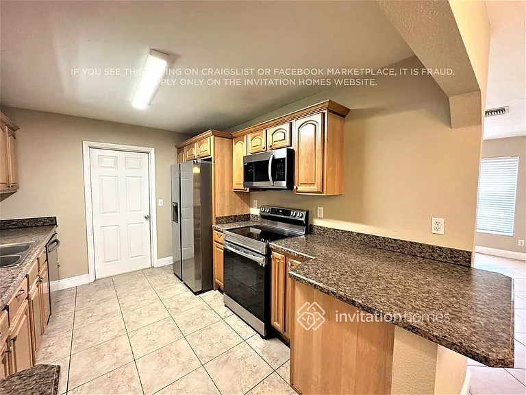 1324 W Hartley Cir — Photo 5