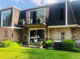 112 B Foxberry Dr #A, Getzville, NY 14068