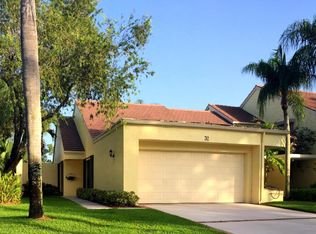 32 Edinburgh Dr, Palm Beach Gardens, FL 33418