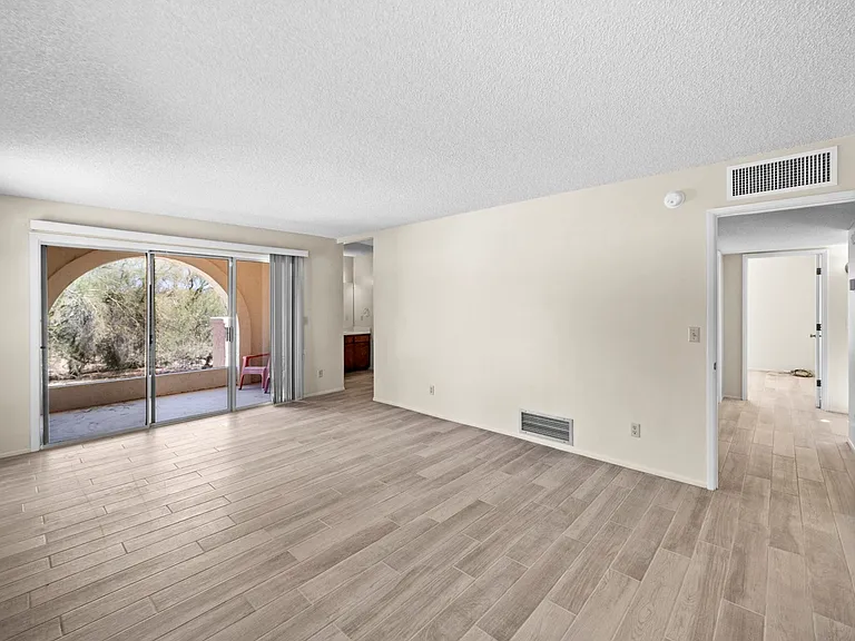 6109 N Zorrela Segundo — Photo 27