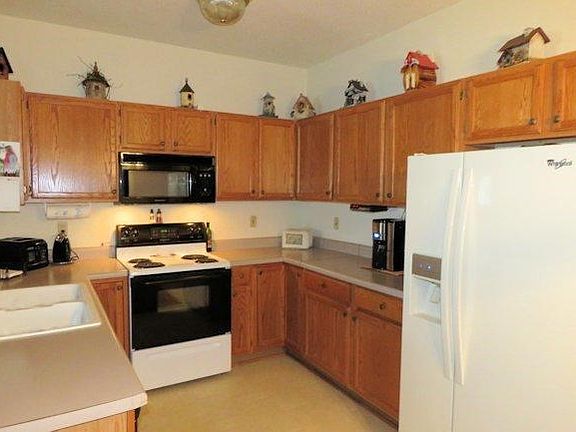 3rd image of 314 Brookside Dr Unit 1