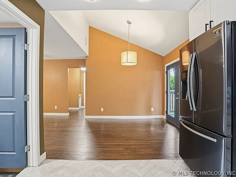 4958 S Detroit Ave — Photo 5
