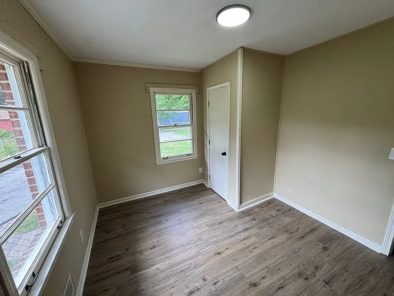 1260 Cherokee Ave — Photo 7