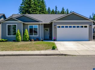 1248 SW 3rd Ave, Mill City, OR 97360