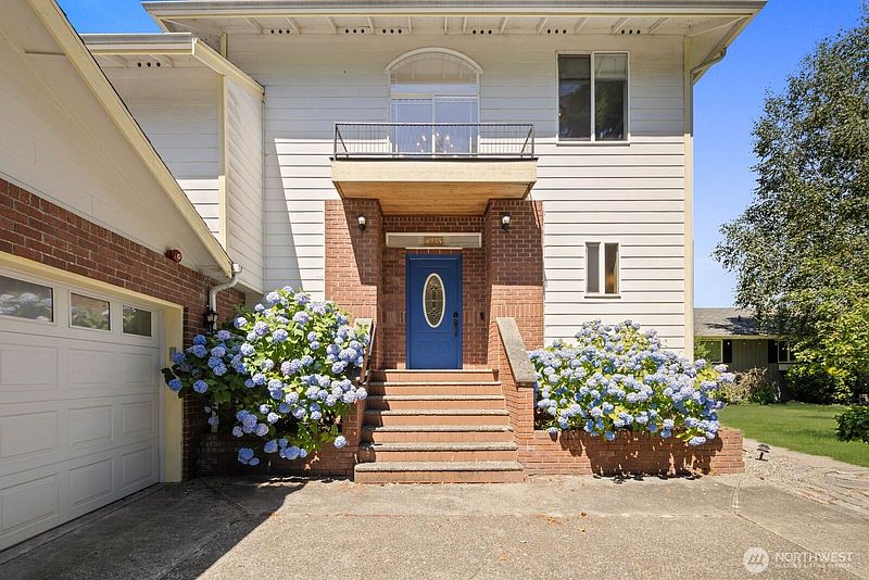 3rd image of 4935 Glenwood Avenue