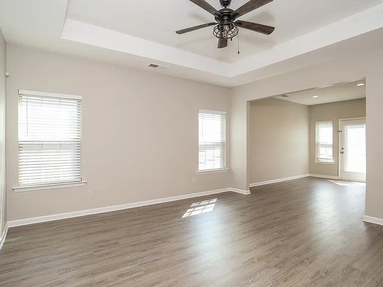 13 Samuel Way NW — Photo 4