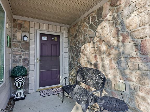 4th image of 250 Sandover Dr