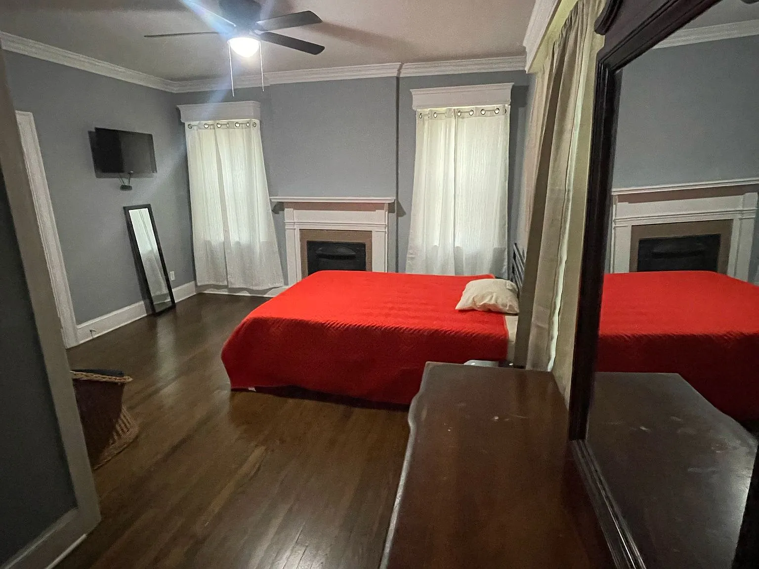 523 Hammond St. Rooming House — Photo 4