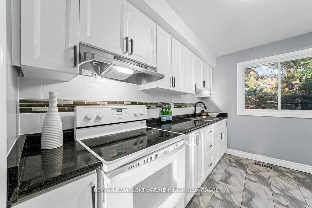 4 bed, $2,550 — Photo 4