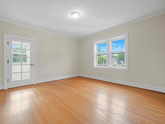 5th image of 7412 S South Shore Dr APT 2