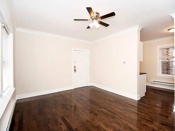 5th image of 646-648 W Roscoe St #648-N20