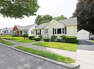 102 Kentland Ave, Providence, RI 02908