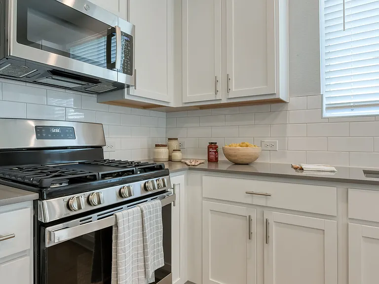 Altura Luxury Rental Homes — Photo 12