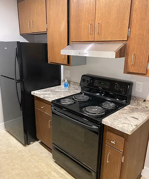 Remodeled kit. with Granite & new appliances