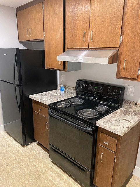 Remodeled kit. with Granite & new appliances