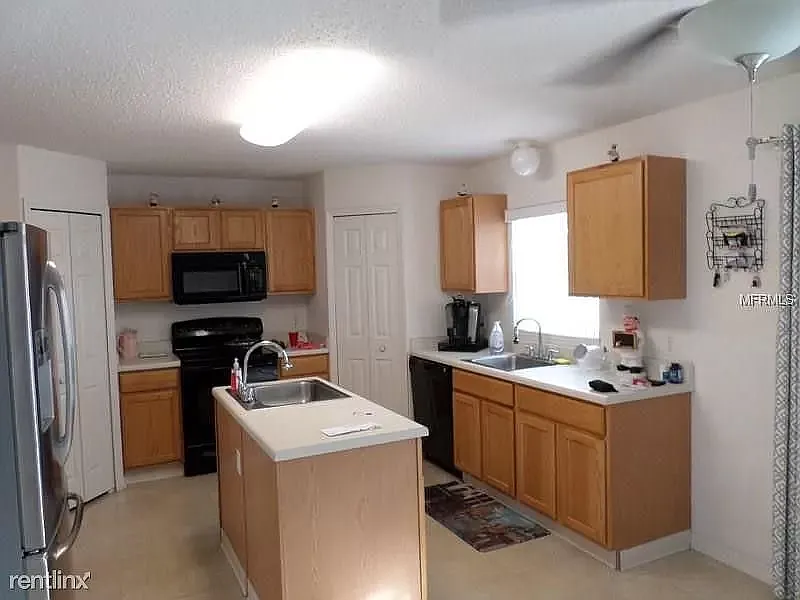 625 Kermarah Ave — Photo 2