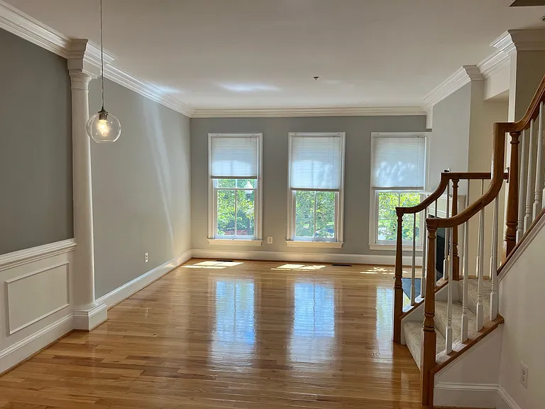 711 Carpenter Rd — Photo 3