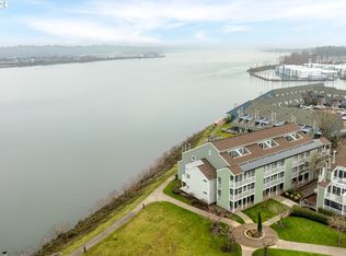 145 N Hayden Bay Dr, Portland, OR 97217