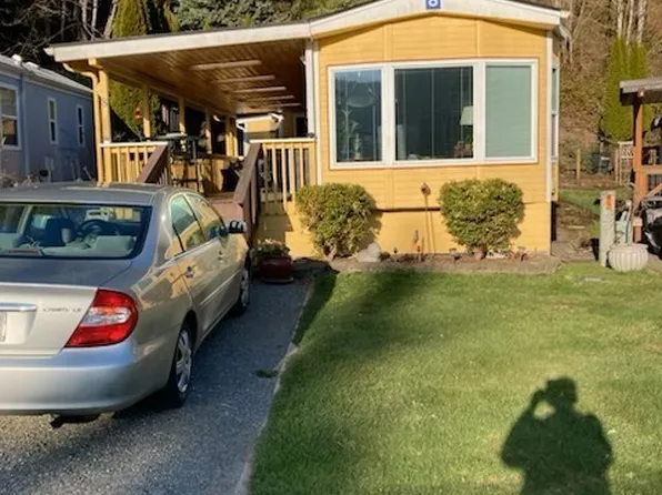 22989 Lake McMurray Lane #8, Mount Vernon, WA 98275