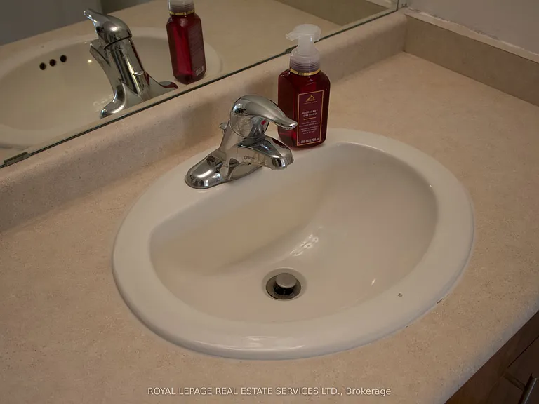362 Plains Rd E #6 — Photo 23