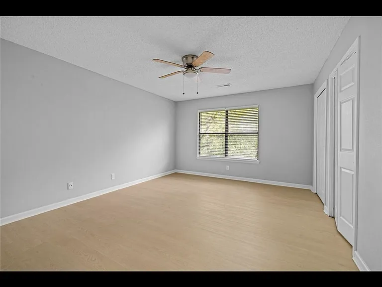 1419 E Sequoyah Ct — Photo 15