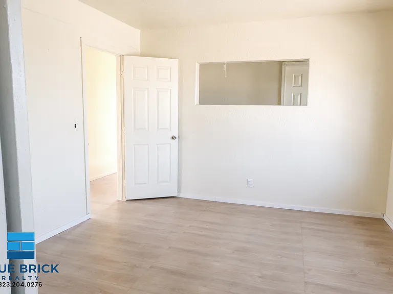 1401 W 53rd St — Photo 5