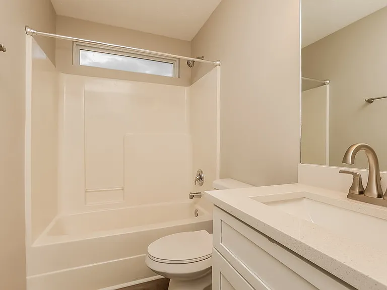 4052 Longfellow Dr — Photo 16